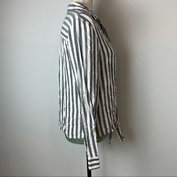 Velvet Heart Gray and White Button Down Tie Front Long Sleeve V Neck Blouse M - Picture 8 of 11